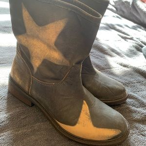 New Lucky Star Women size 7 boots